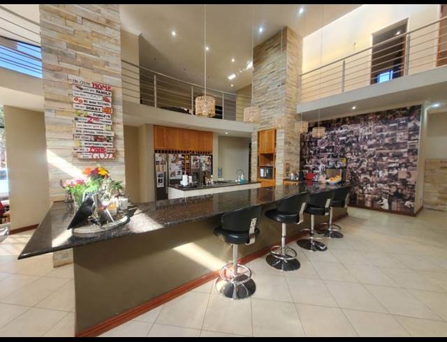 6 BEDROOM HOUSE FOR SALE IN MEYERSDAL